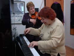 A.Ü'de ilginç buluşma